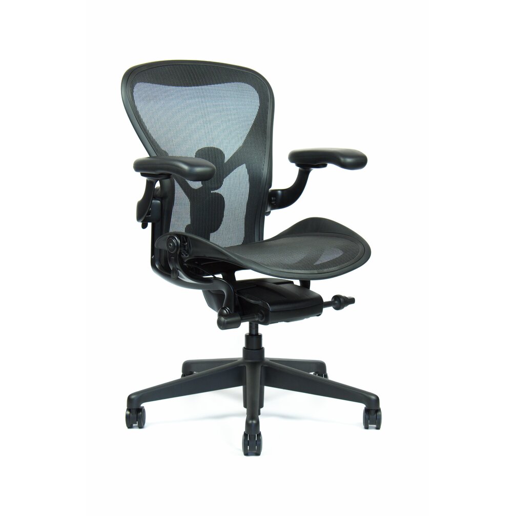 Herman Miller Aeron velikost B black edition
